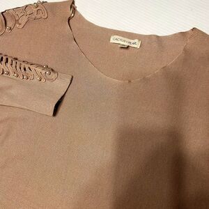 NWOT Cactus + Pearl Womens XL Blush Long Sleeve Scoop Neck Slit Sleeve W/ Pearls